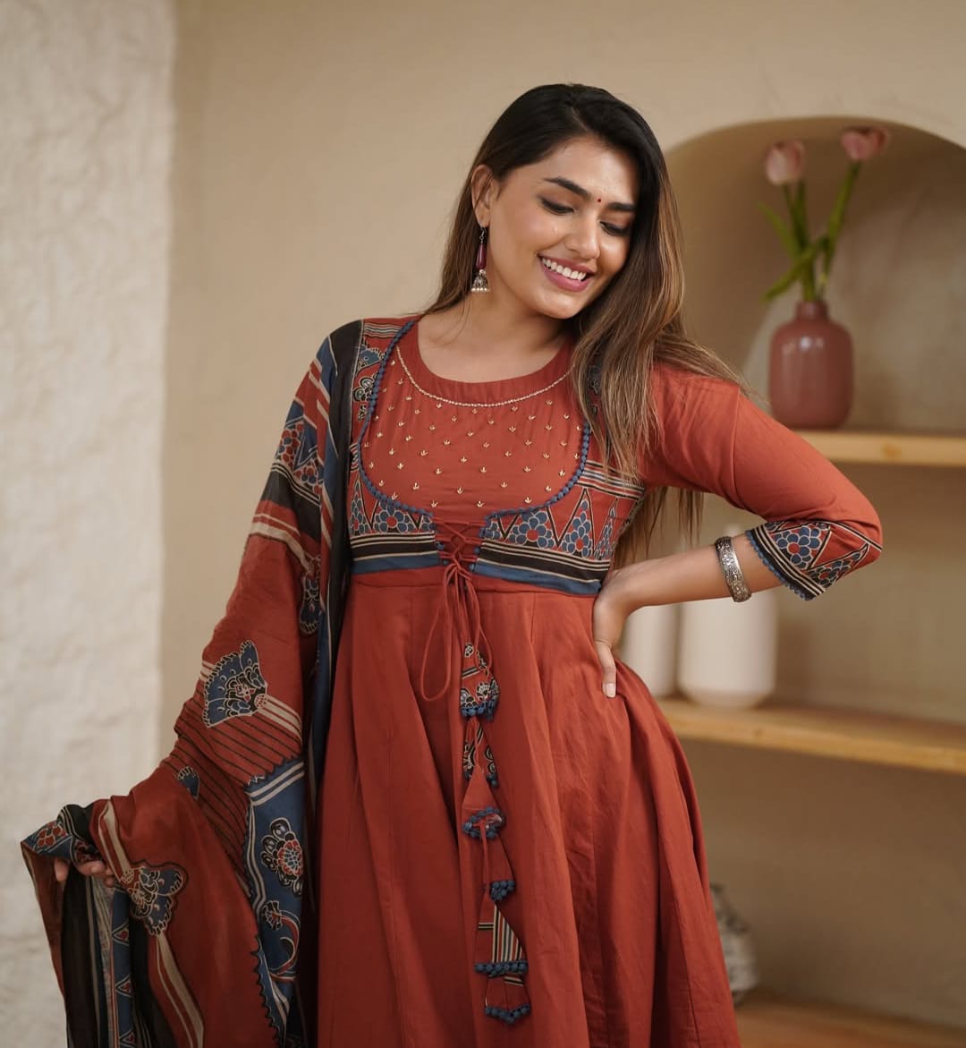 Naticraft Elegant Anarkali Suit Set – Traditional Ethnic Wear for Women - Naticraft