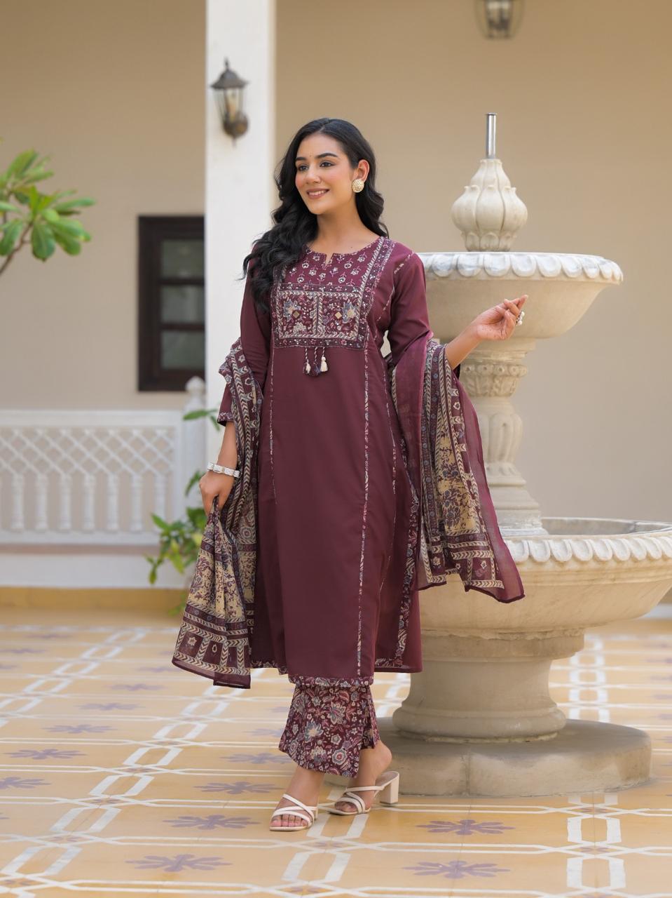 Elegant Embroidered Kurta Set – Festive Ready - Naticraft