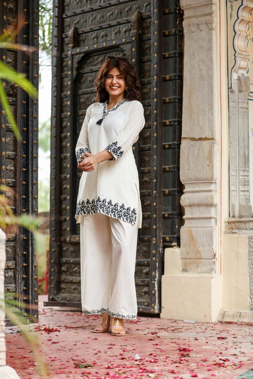 Elegant Floral Embroidered Ethnic Co-ord Set - Naticraft