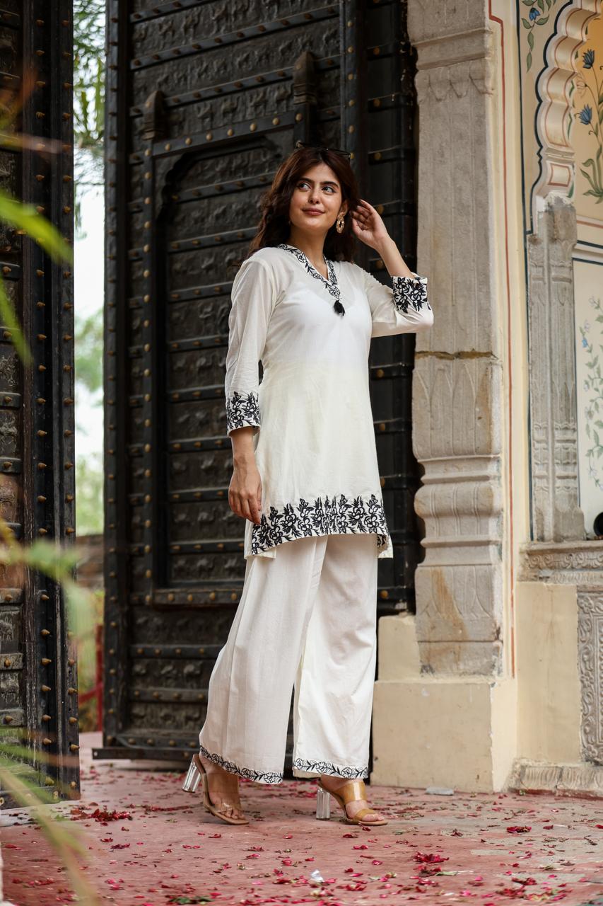 Elegant Floral Embroidered Ethnic Co-ord Set - Naticraft