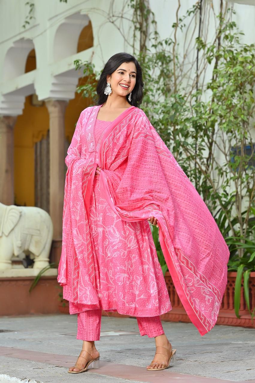 Elegant Vine Embroidered Kurta Set with Dupatta - Naticraft