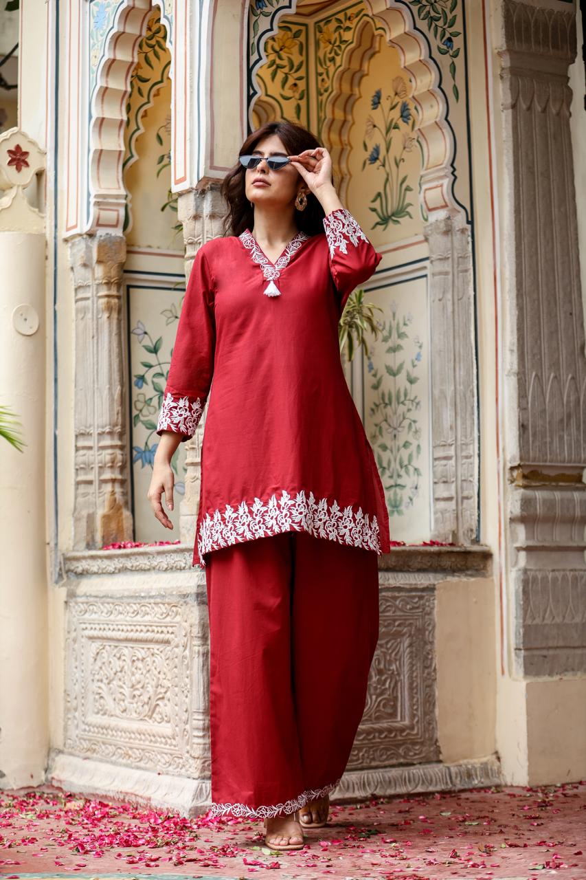 Elegant Floral Embroidered Ethnic Co-ord Set - Naticraft