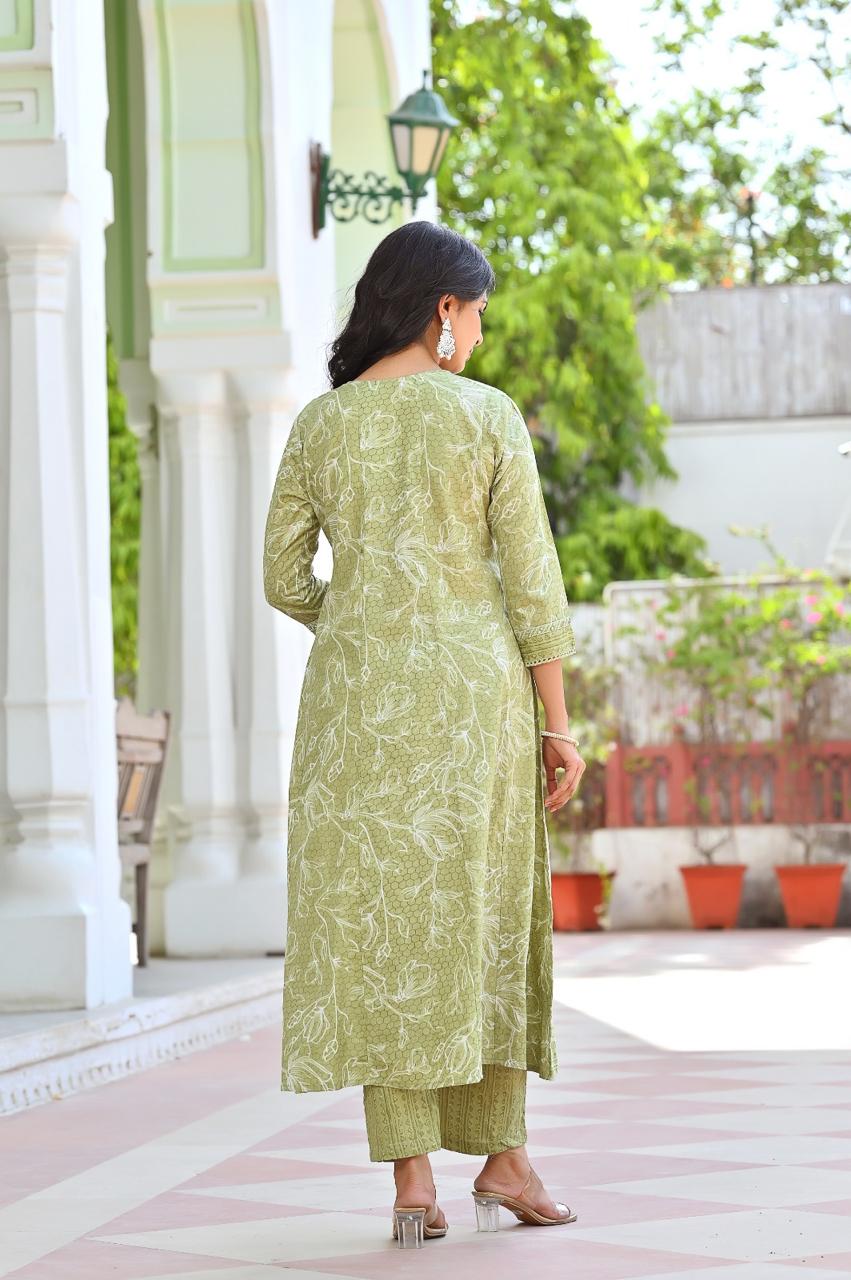 Elegant Vine Embroidered Kurta Set with Dupatta - Naticraft
