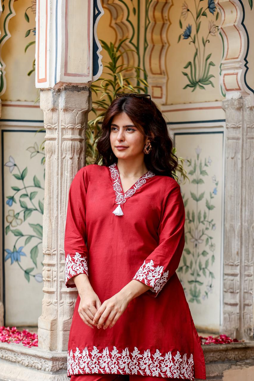 Elegant Floral Embroidered Ethnic Co-ord Set - Naticraft