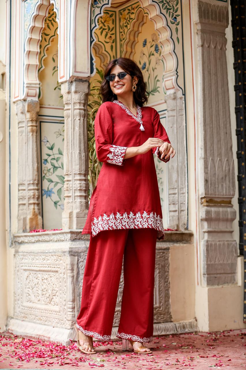 Elegant Floral Embroidered Ethnic Co-ord Set - Naticraft