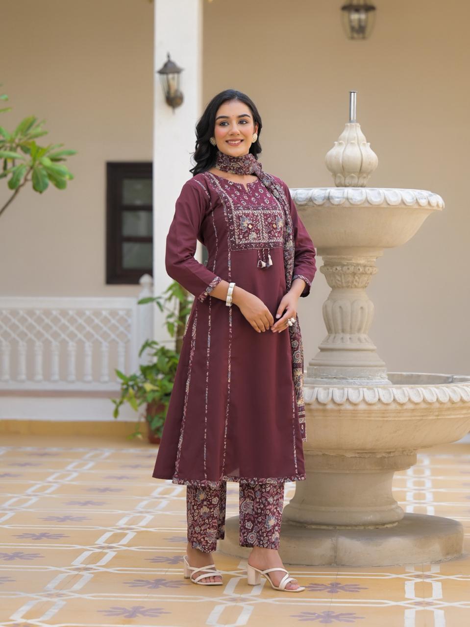 Elegant Embroidered Kurta Set – Festive Ready - Naticraft