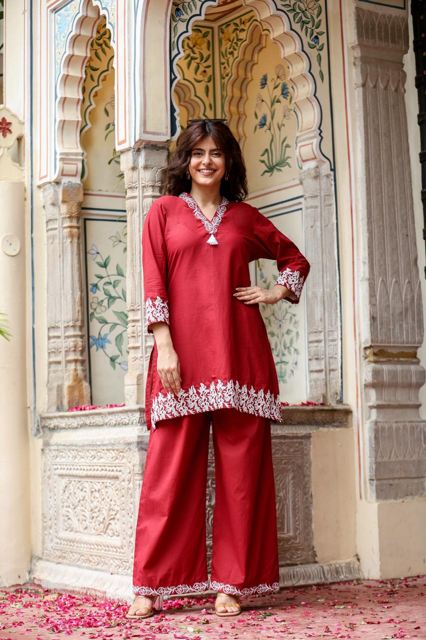Elegant Floral Embroidered Ethnic Co-ord Set - Naticraft