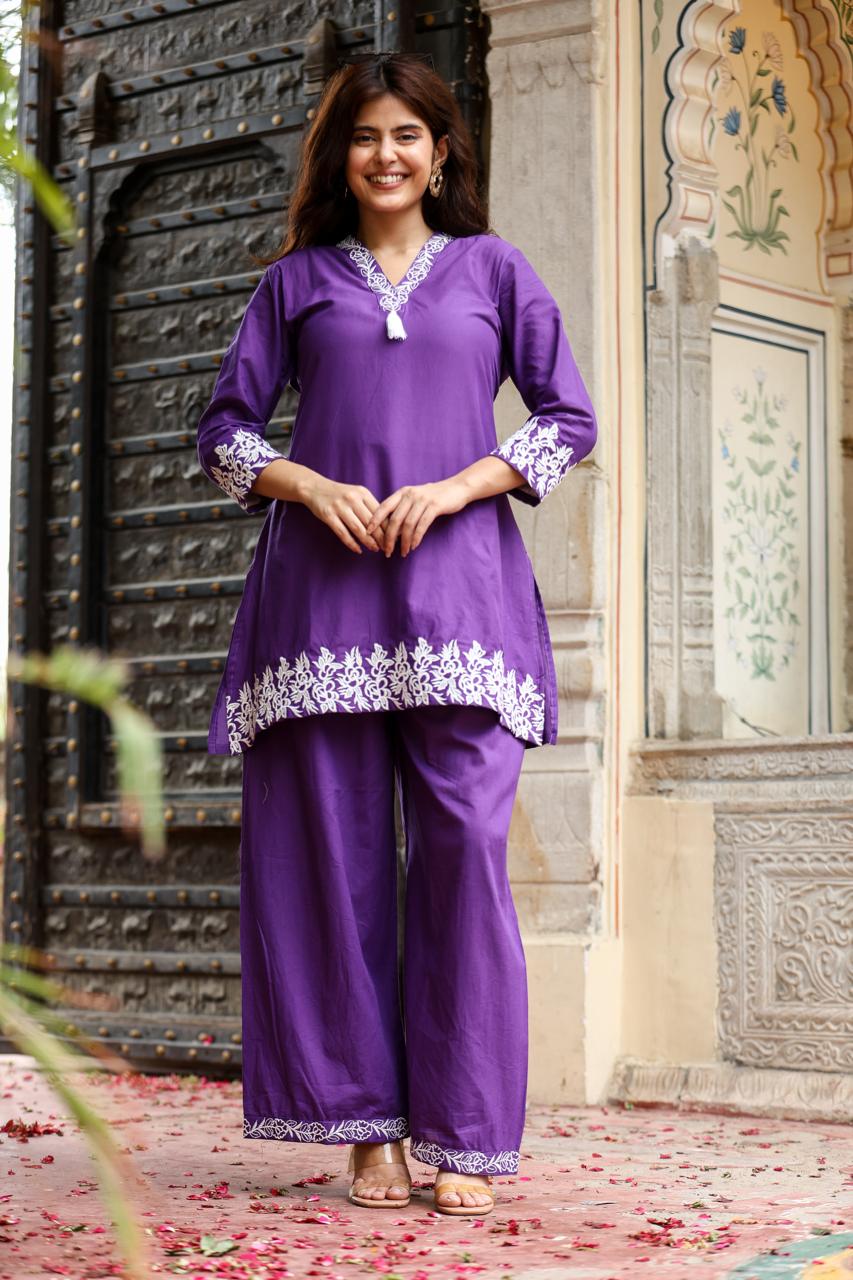 Elegant Floral Embroidered Ethnic Co-ord Set - Naticraft