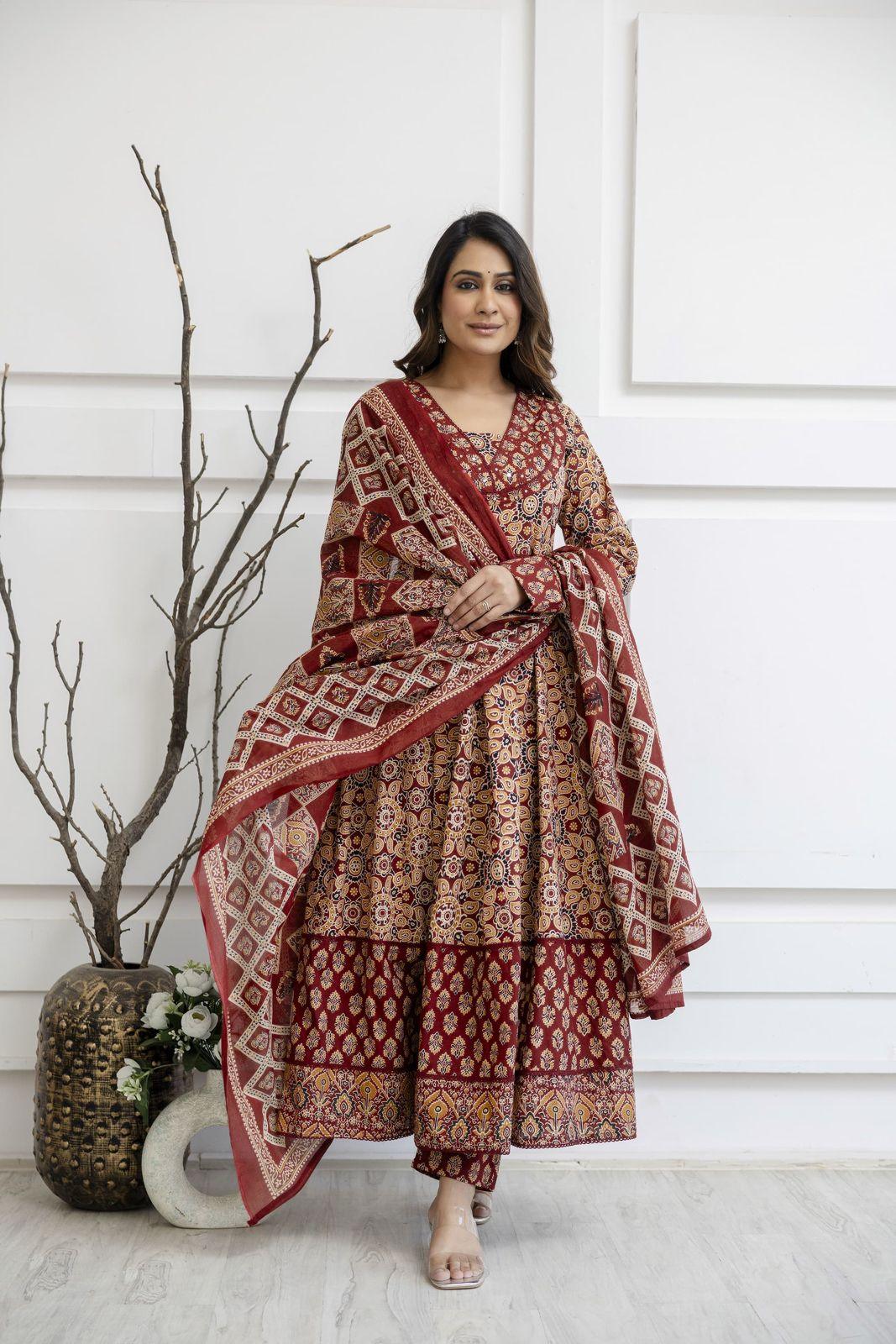 Women Full Print Kurta Set - Naticraft