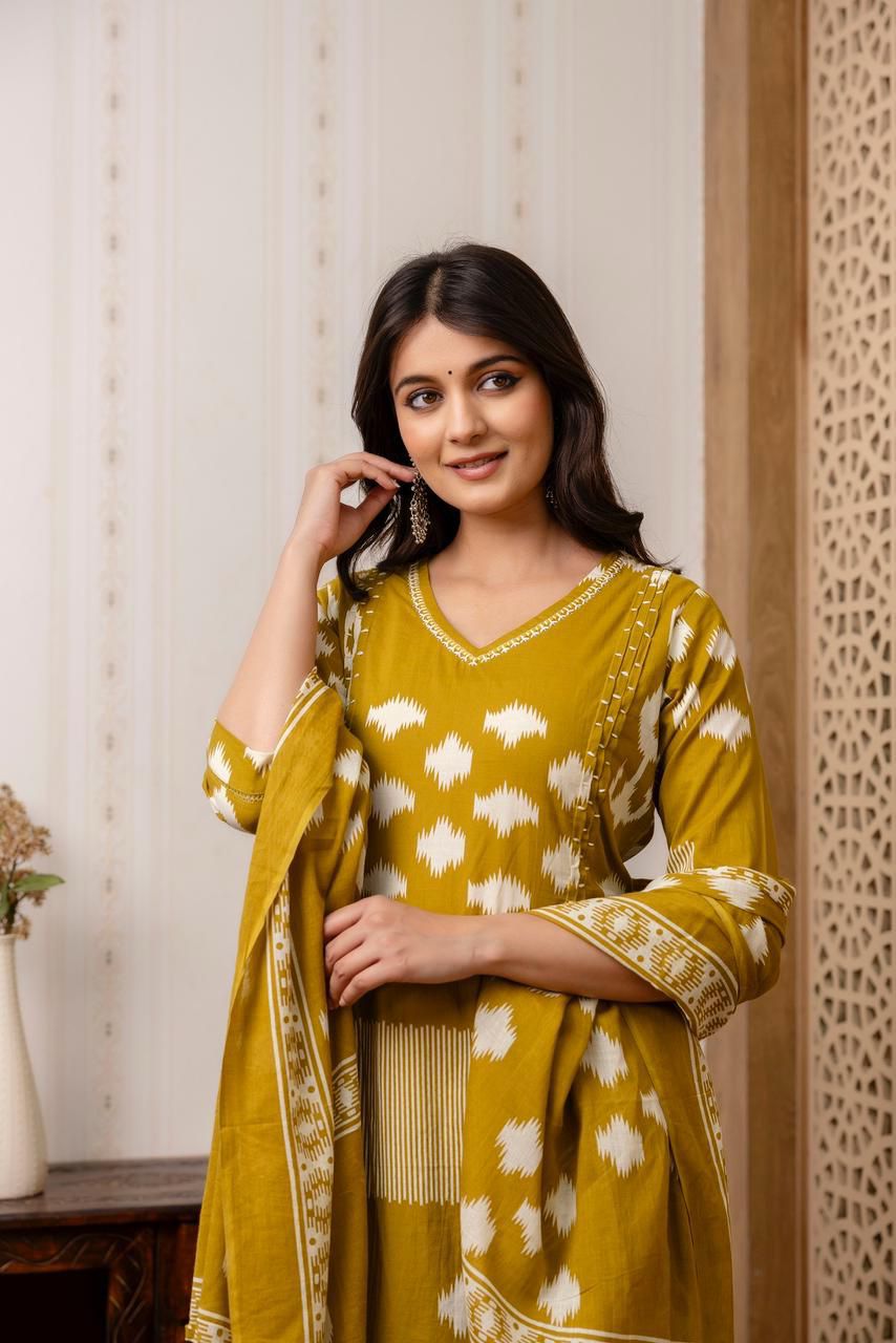 Elegant Scoop Neck Cotton Kurti – Multicolor (Purple, Blue, Yellow, Pink) - Naticraft