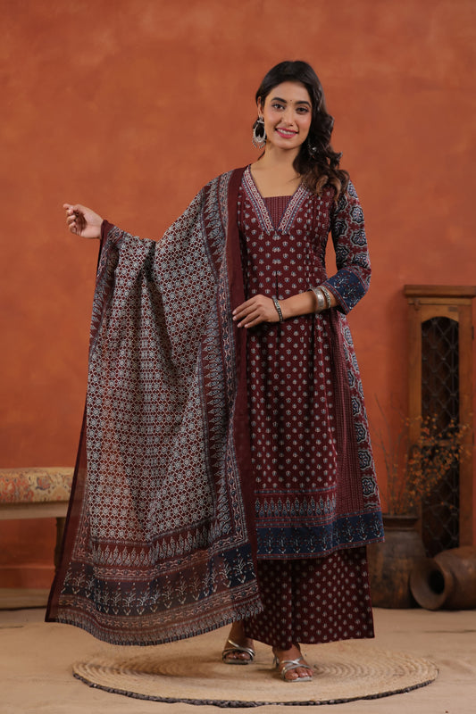 Heritage Charm Kurta Set - Maroon & Navy Classic - Naticraft