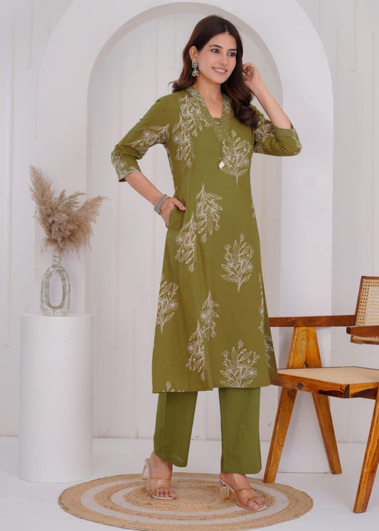 Floral Elegance 2-Piece Straight Kurta Set - Naticraft