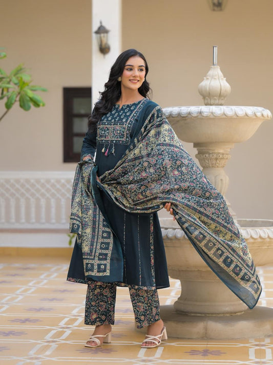 Elegant Embroidered Kurta Set – Festive Ready - Naticraft