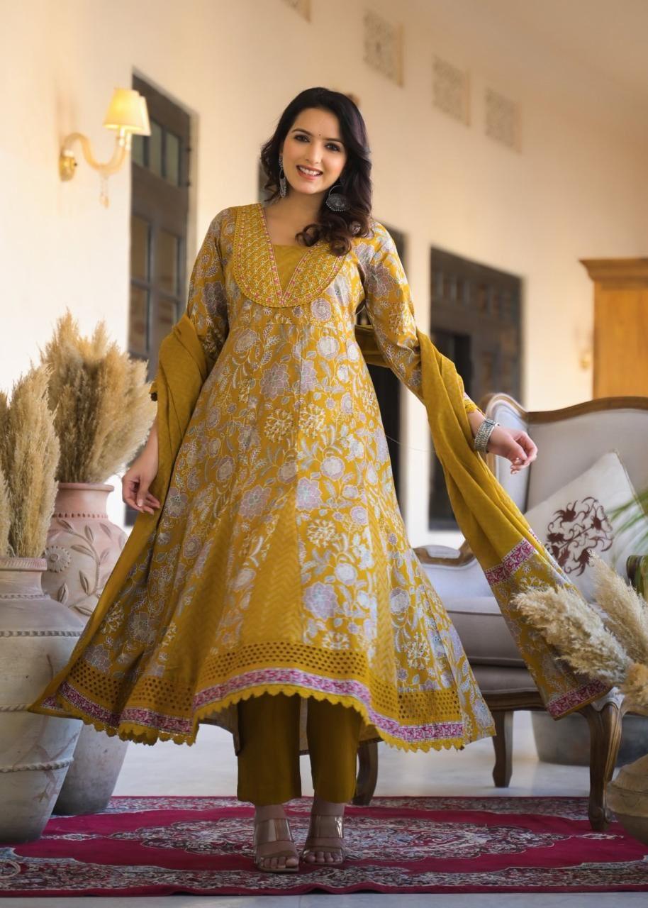 Women Full Print Kurta Set - Naticraft